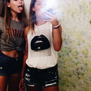 Express lip muscle tank